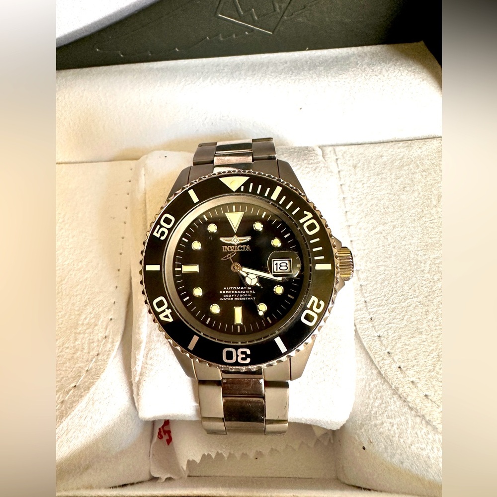 ‼️Men's Invicta signature collection titanium watch‼️